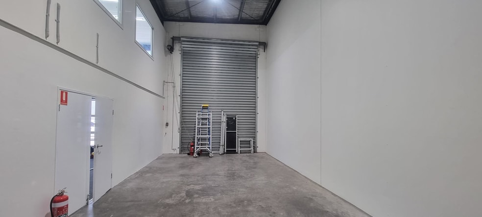 8/9 Woolboard Road Port Melbourne VIC 3207 - Image 2
