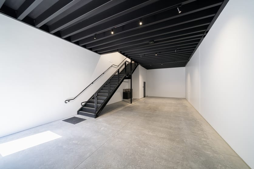 Click to view all images 24 Ern Harley Drive Burleigh Heads QLD 4220 - Image 2