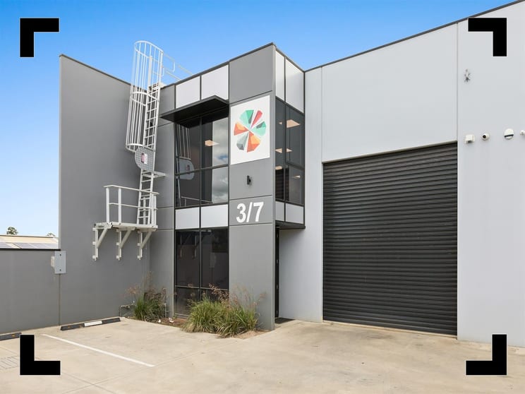 3/7 Corporate Boulevard Bayswater VIC 3153 - Image 1