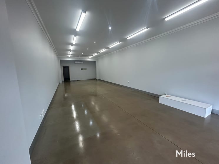Click to view all images 195 Upper Heidelberg Road Ivanhoe VIC 3079 - Image 3