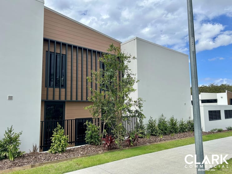 Click to view all images 1/8-10 Naves Drive Coomera QLD 4209 - Image 1