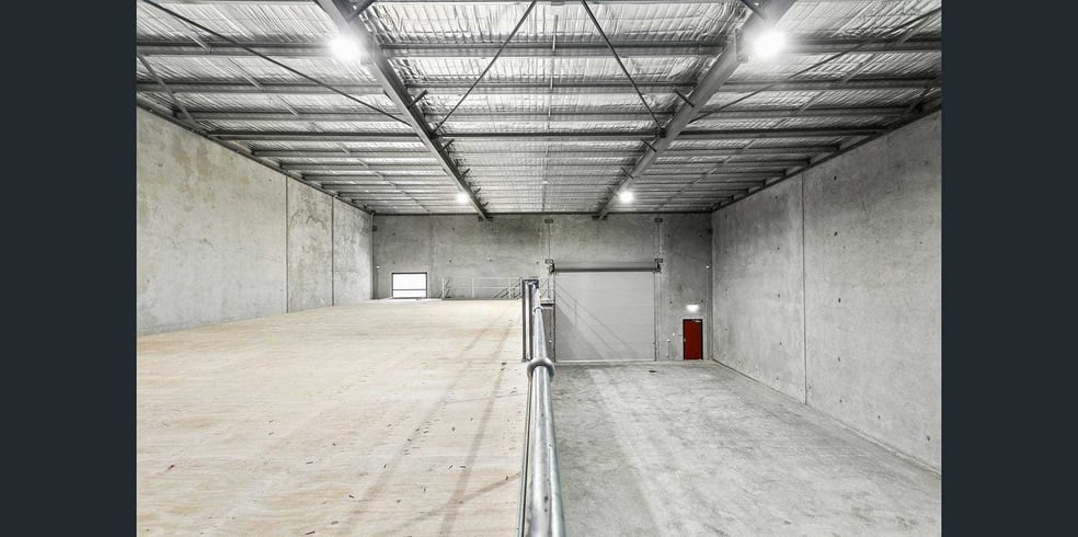 Click to view all images 5/70 Princes Highway Yallah NSW 2530 - Image 2