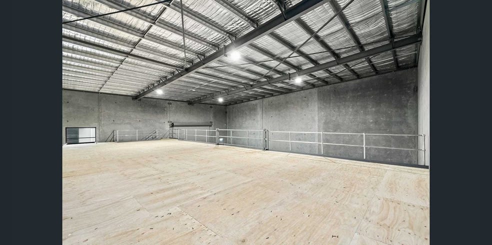 Click to view all images 5/70 Princes Highway Yallah NSW 2530 - Image 3