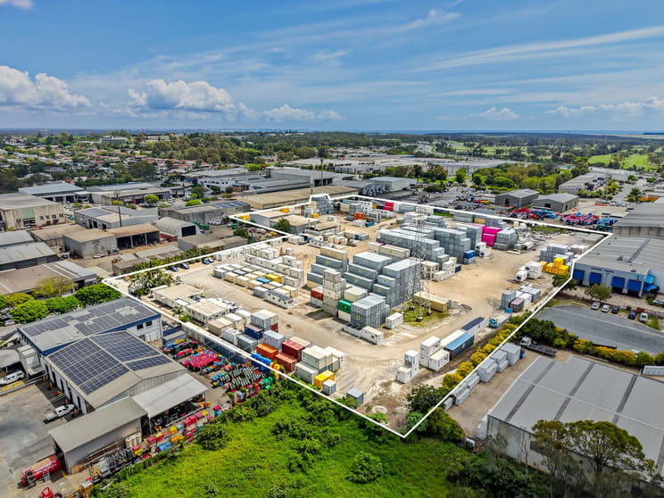 Click to view all images 33 Weyba Street Banyo QLD 4014 - Image 1