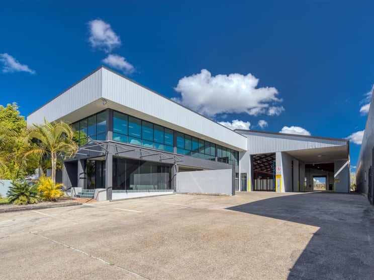 Click to view all images 13 Shoebury Street Rocklea QLD 4106 - Image 2