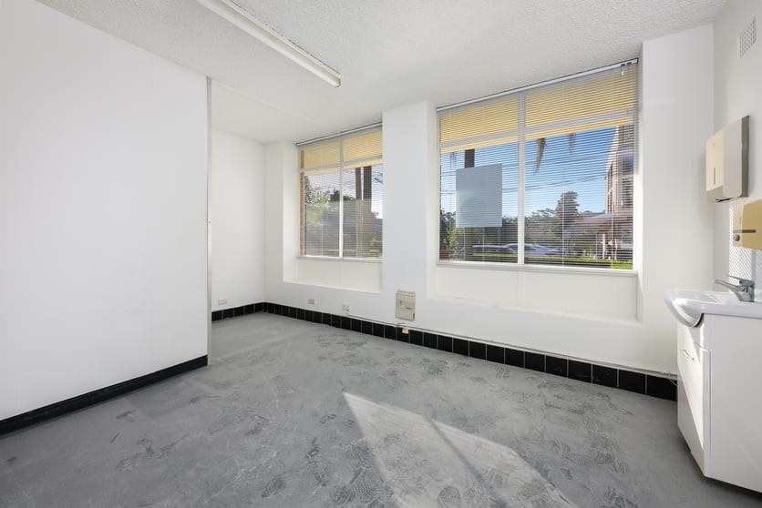 Click to view all images Suite 13/240 Victoria Avenue Chatswood NSW 2067 - Image 3