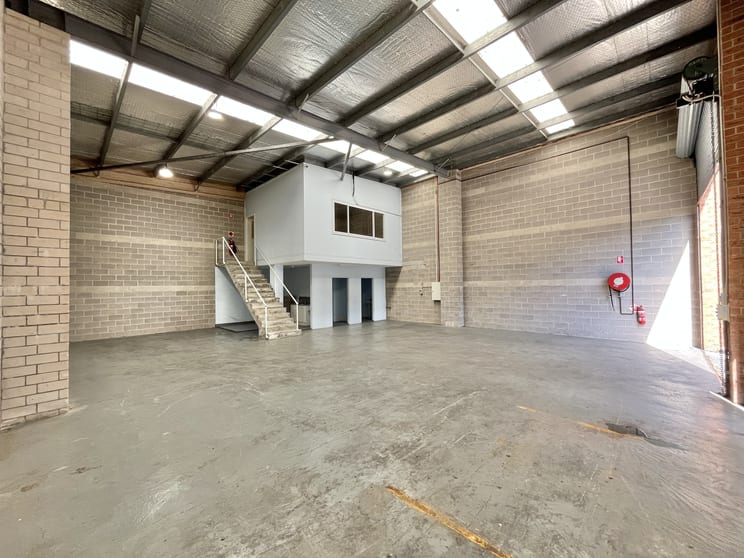 Click to view all images 4/22 Tepko Road Terrey Hills NSW 2084 - Image 3