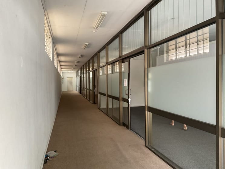 Click to view all images 1/42 Palmerin Street Warwick QLD 4370 - Image 2