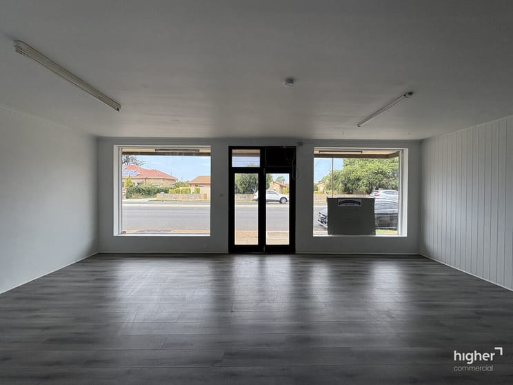 Click to view all images 126 Findon Road Woodville West SA 5011 - Image 3