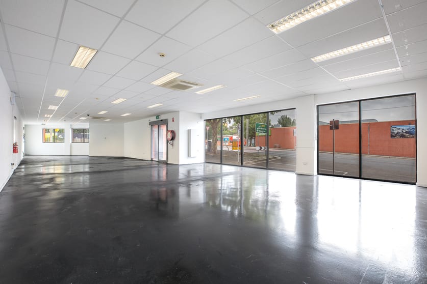 Click to view all images 33 Grenville Street North Ballarat Central VIC 3350 - Image 2