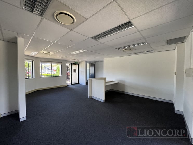 Click to view all images Greenslopes QLD 4120 - Image 2