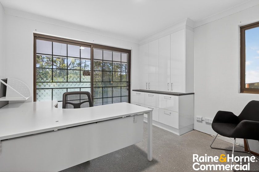 Click to view all images 18 Blandford Street Grange QLD 4051 - Image 3