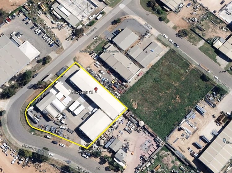 Click to view all images 4 Roberts Close Irymple VIC 3498 - Image 2