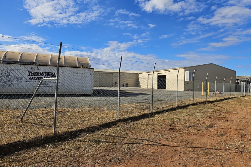 Click to view all images 4 Roberts Close Irymple VIC 3498 - Image 3