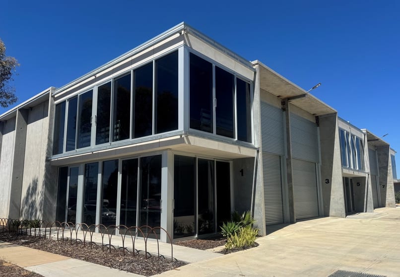 Click to view all images 67-71 Eighth Street Mildura VIC 3500 - Image 3