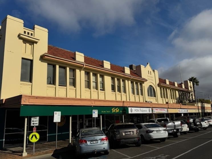 Click to view all images 9, 10 & 11/135C Eighth Street Mildura VIC 3500 - Image 2