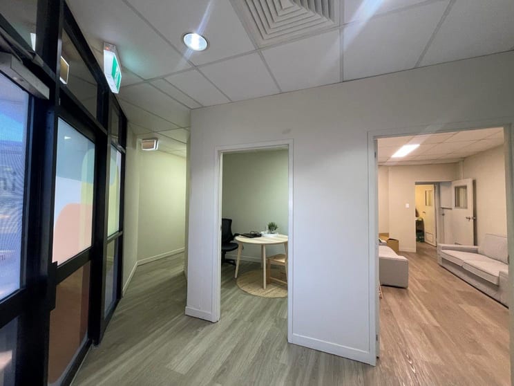Click to view all images 10/77 Shore Street West Cleveland QLD 4163 - Image 3