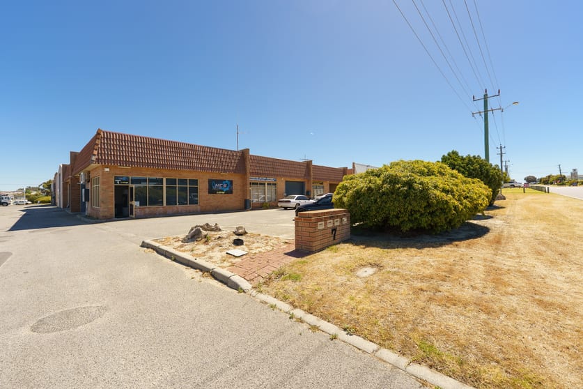Click to view all images 1/7 Baretta Road Wangara WA 6065 - Image 3