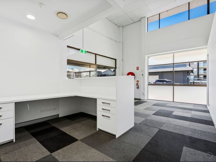 Click to view all images 2/59 Alamein Street Beenleigh QLD 4207 - Image 3