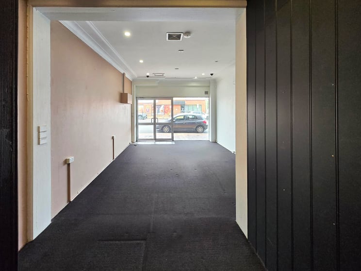 Click to view all images Shop 4/67 Victoria Street East Gosford NSW 2250 - Image 3