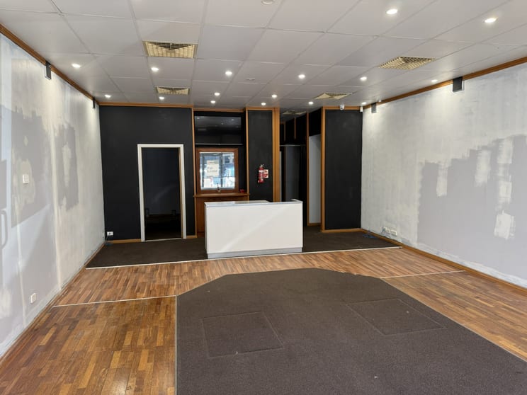 Click to view all images 5/332a Camden Valley Way Narellan NSW 2567 - Image 2
