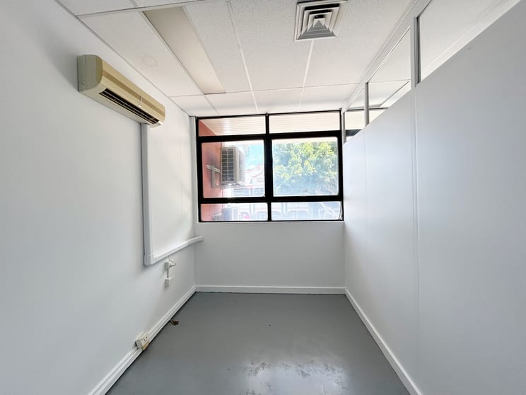 Click to view all images 111 Victoria Street Mackay QLD 4740 - Image 3