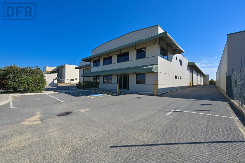 Click to view all images 49 Howson Way Bibra Lake WA 6163 - Image 1