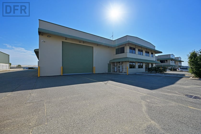 Click to view all images 49 Howson Way Bibra Lake WA 6163 - Image 2