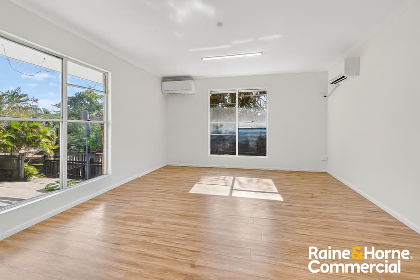 Click to view all images 46 Landscape Street Stafford Heights QLD 4053 - Image 3