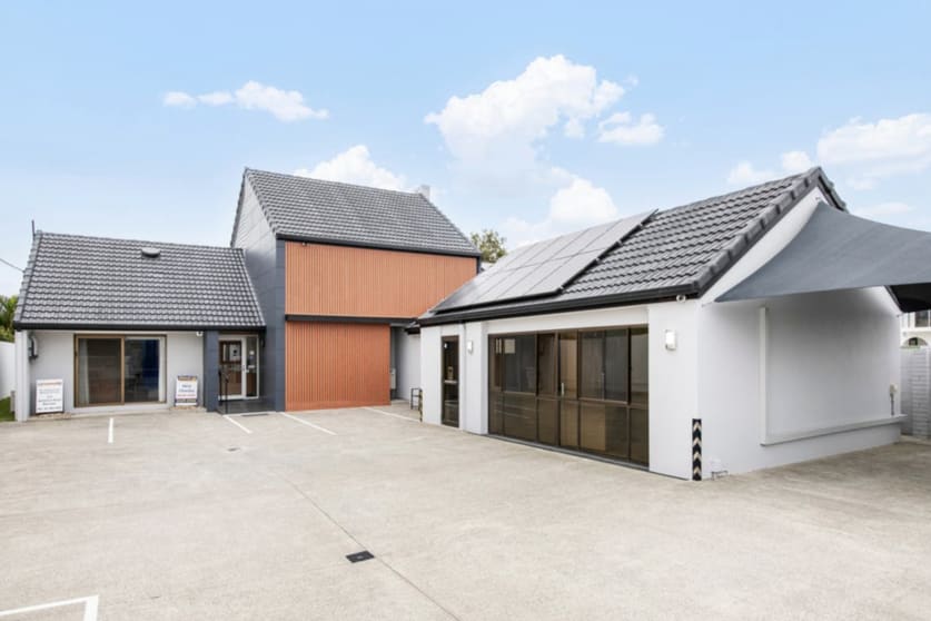 122 Ashmore Road Benowa QLD 4217 - Image 2