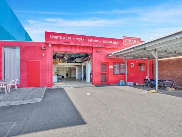 Click to view all images 227 The Entrance Road Erina NSW 2250 - Image 2