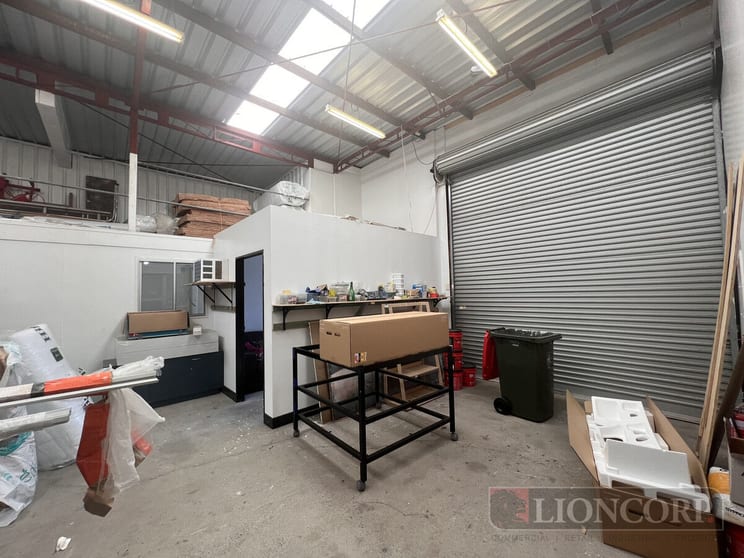 Click to view all images Coopers Plains QLD 4108 - Image 3