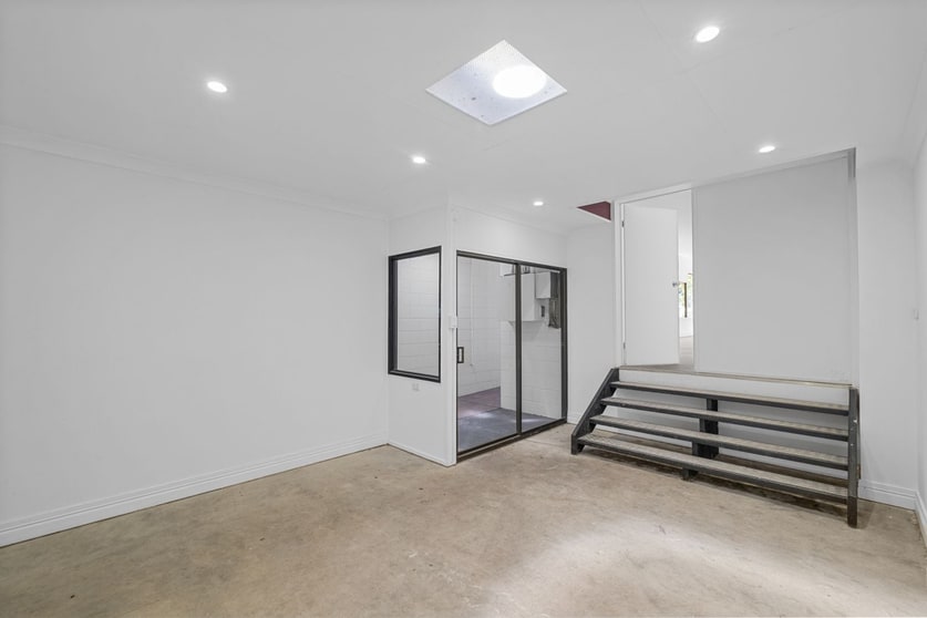 Click to view all images 10 Maple Street Maleny QLD 4552 - Image 2