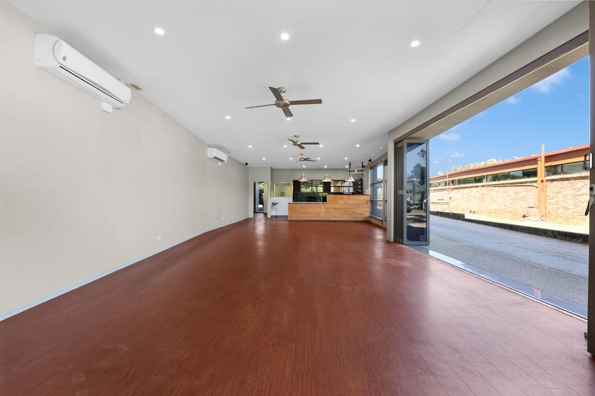 Click to view all images 1/165-171 Broadwater Terrace Redland Bay QLD 4165 - Image 1