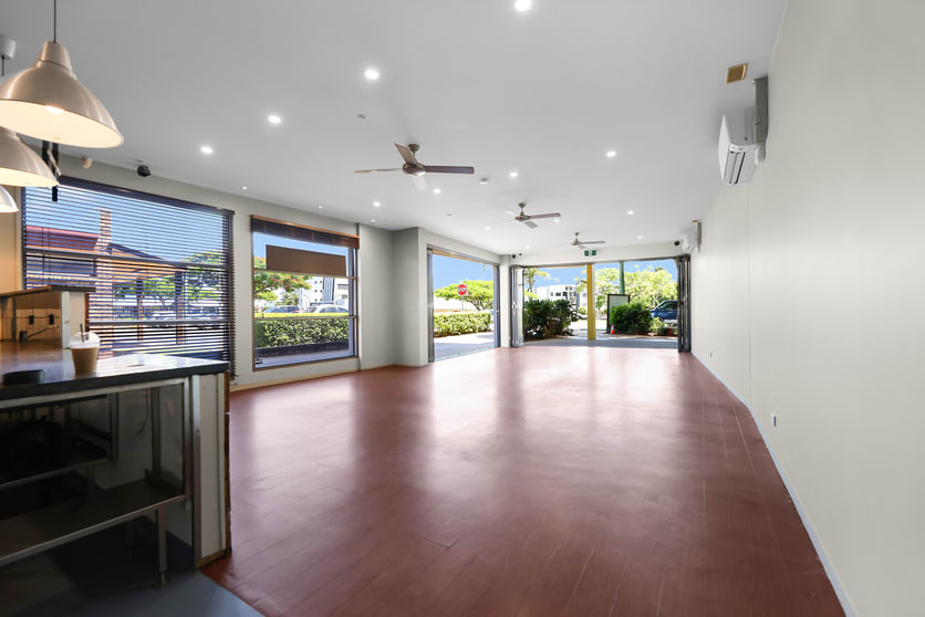 Click to view all images 1/165-171 Broadwater Terrace Redland Bay QLD 4165 - Image 3