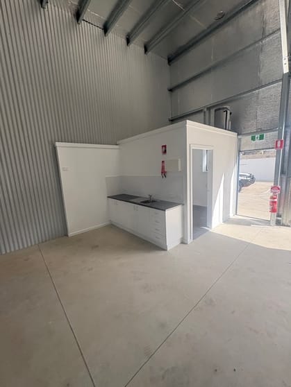 Click to view all images Bays/37 Trade Circuit Wauchope NSW 2446 - Image 3