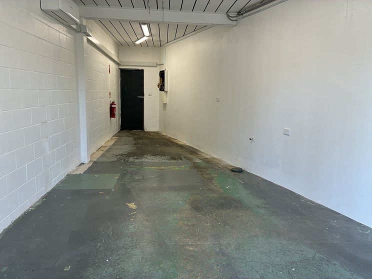Click to view all images Shop 4/142 Wyong Road Killarney Vale NSW 2261 - Image 3