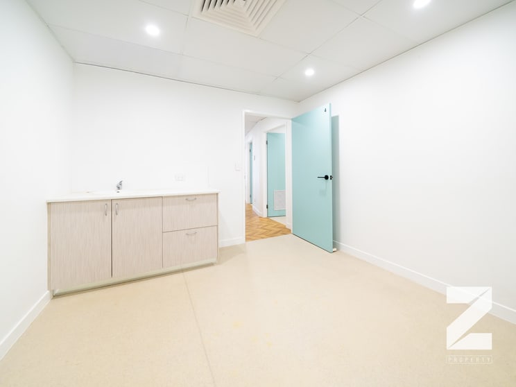 Click to view all images 1-2/391 MONTAGUE ROAD West End QLD 4101 - Image 3
