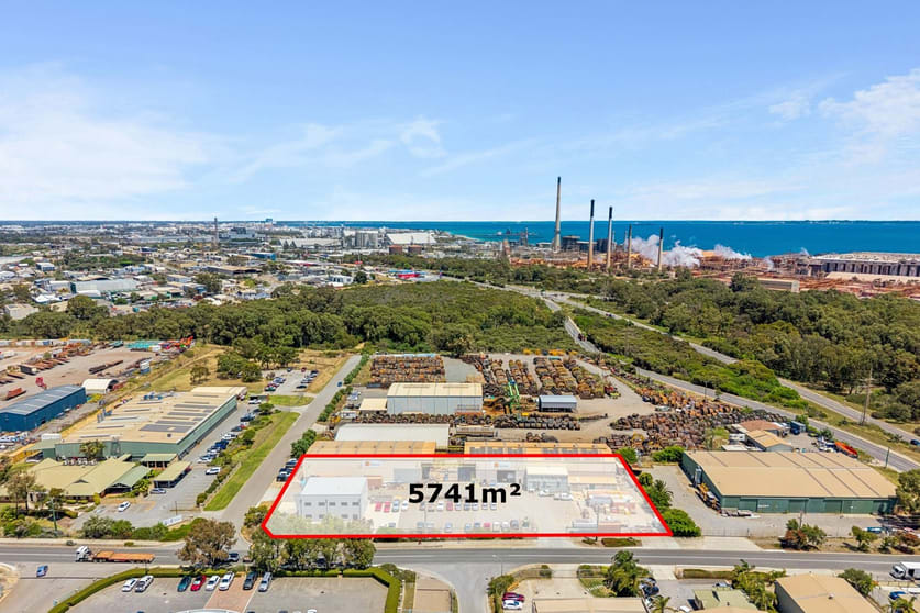 Click to view all images 37 Hope Valley Road Naval Base WA 6165 - Image 1