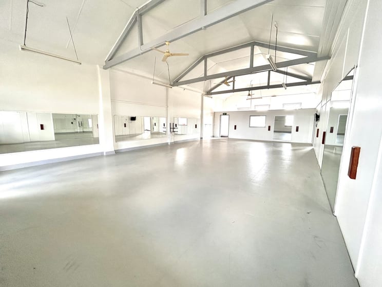 Click to view all images A & B/101 Bourbong Bundaberg Central QLD 4670 - Image 3