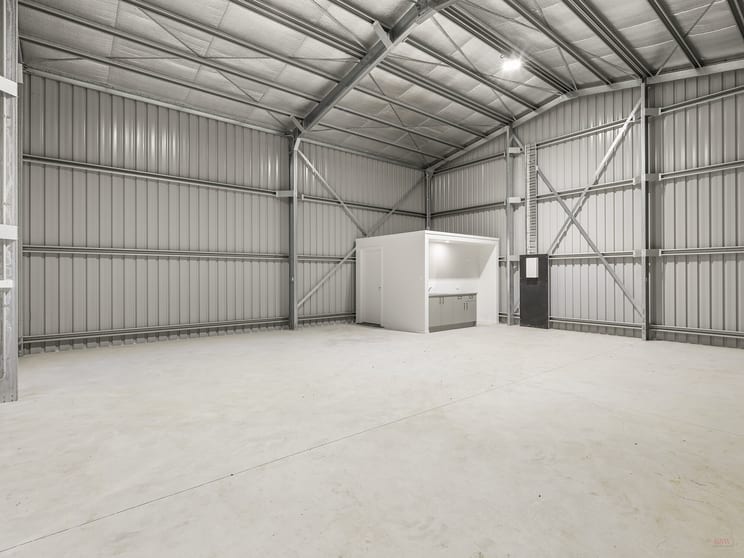 Click to view all images Shed 2/15 Old Dairy Close Moss Vale NSW 2577 - Image 2