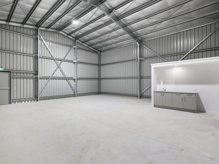 Click to view all images Shed 2/15 Old Dairy Close Moss Vale NSW 2577 - Image 3