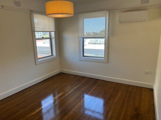 Click to view all images 5/133-135 Crown Street Wollongong NSW 2500 - Image 3