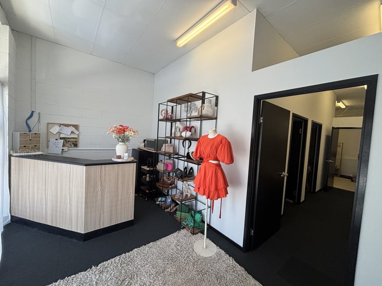 Click to view all images Shop 6, 2-8 Blundell Blvd Tweed Heads South NSW 2486 - Image 2