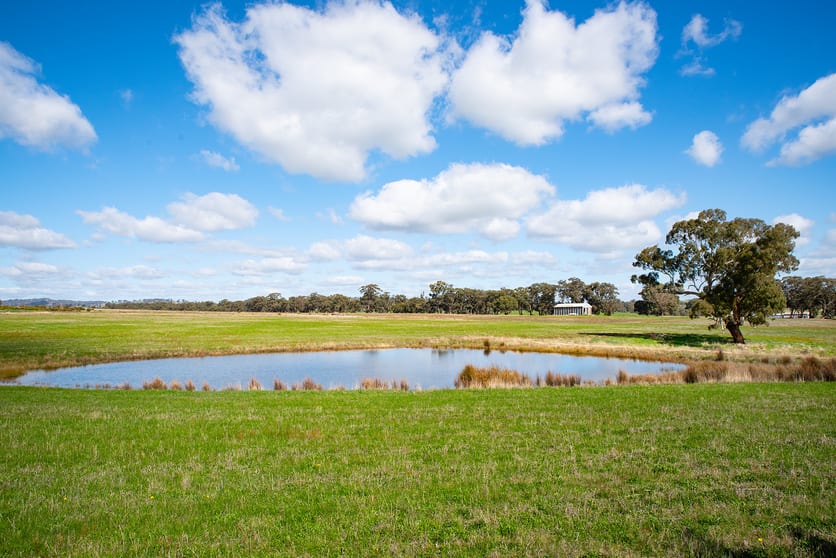 Click to view all images 4633 Calder Highway Ravenswood VIC 3453 - Image 3