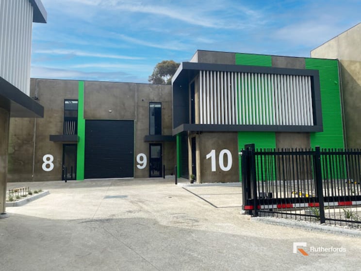 Click to view all images 9/6 Richards Court Keilor Park VIC 3042 - Image 2