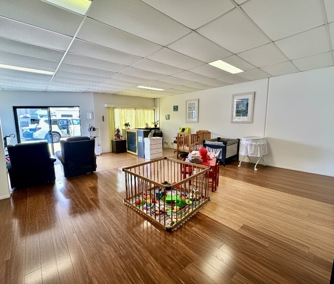 Click to view all images 2/5 Ramly Drive Burleigh Heads QLD 4220 - Image 3