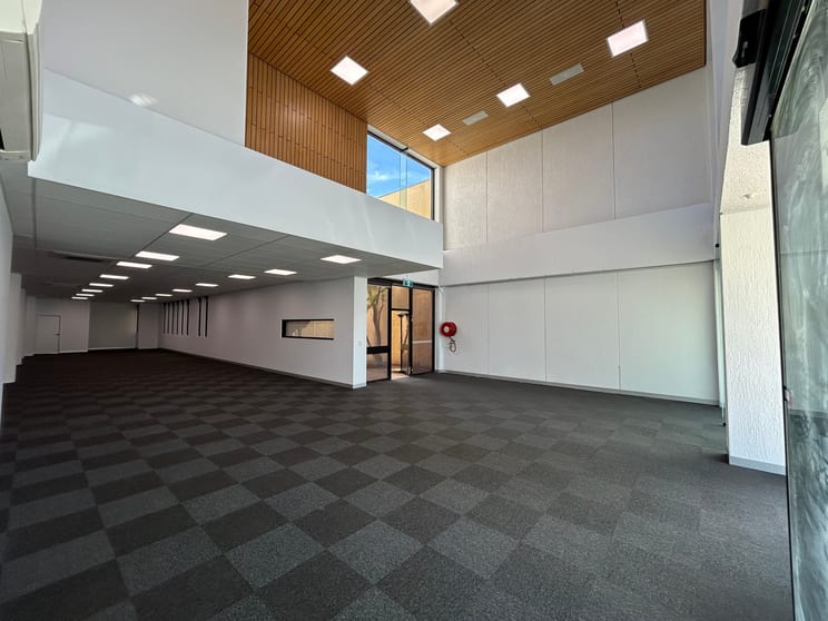 Click to view all images 55 Deakin Ave Mildura VIC 3500 - Image 2