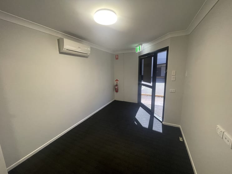 Click to view all images 6B/24 Carroll Street Wilsonton QLD 4350 - Image 3