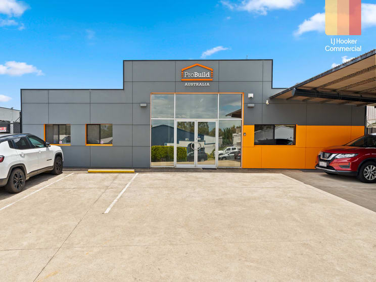 Click to view all images 6 Boulder Court Morphett Vale SA 5162 - Image 3
